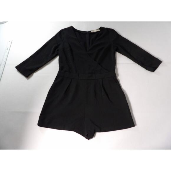 Abercrombie & Fitch Size 6 Romper Jumpsuit Black 3/4 Sleeve Zip Back Crossover - Picture 5 of 16